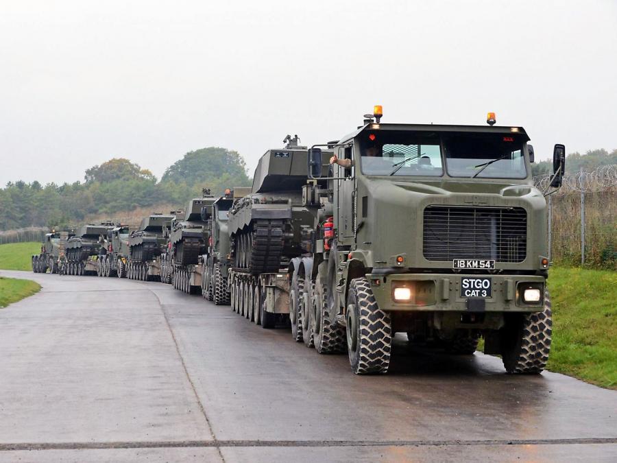  Oshkosh HET M1070F 2002 года  (фото 2 из 4)